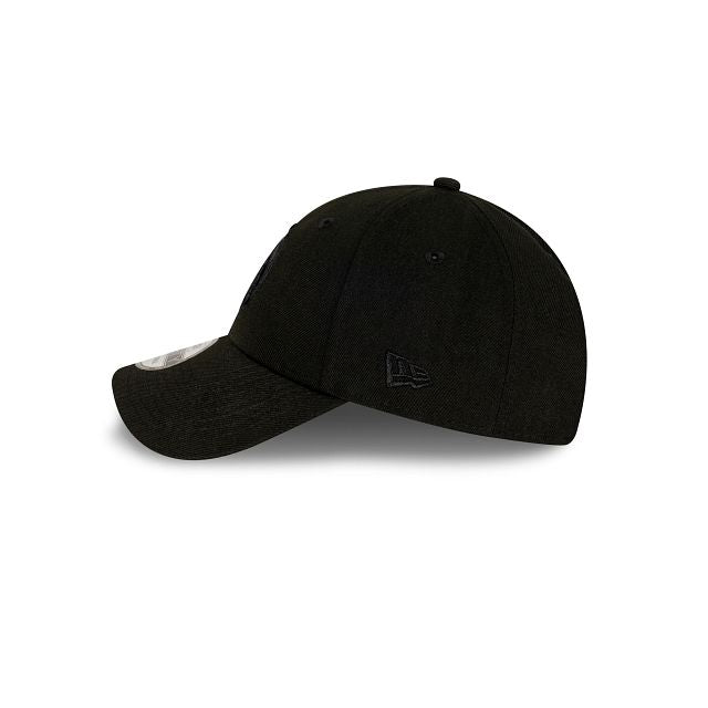 Collingwood Magpies 2025 AFL Black on Black New Era Cap