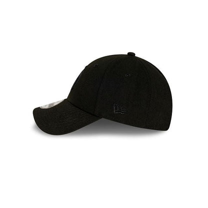 Collingwood Magpies 2025 AFL Black on Black New Era Cap