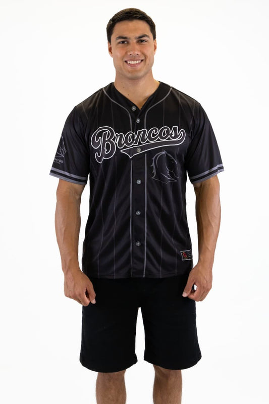 Brisbane Broncos 2025 NRL Mens Blackout Baseball Shirt