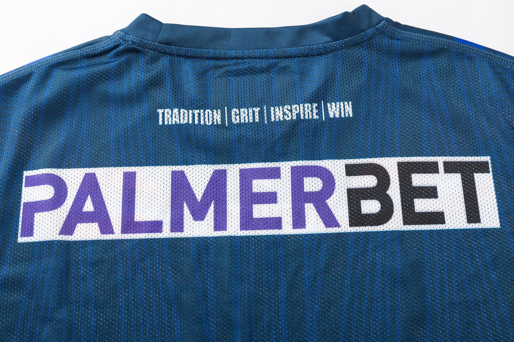 Newcastle Knights 2026 NRL Mens Warm Up Shirt