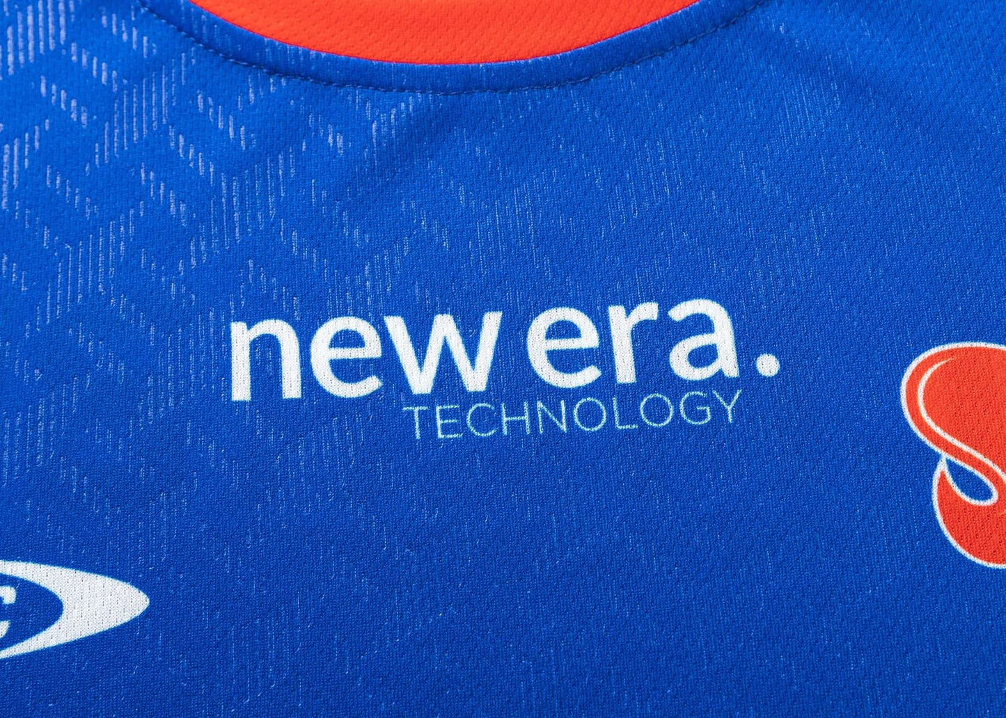 Newcastle Knights 2025 NRL Mens Royal Training Shirt