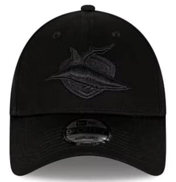 Cronulla Sutherland Sharks Black on Black 9FORTY Snapback Cap